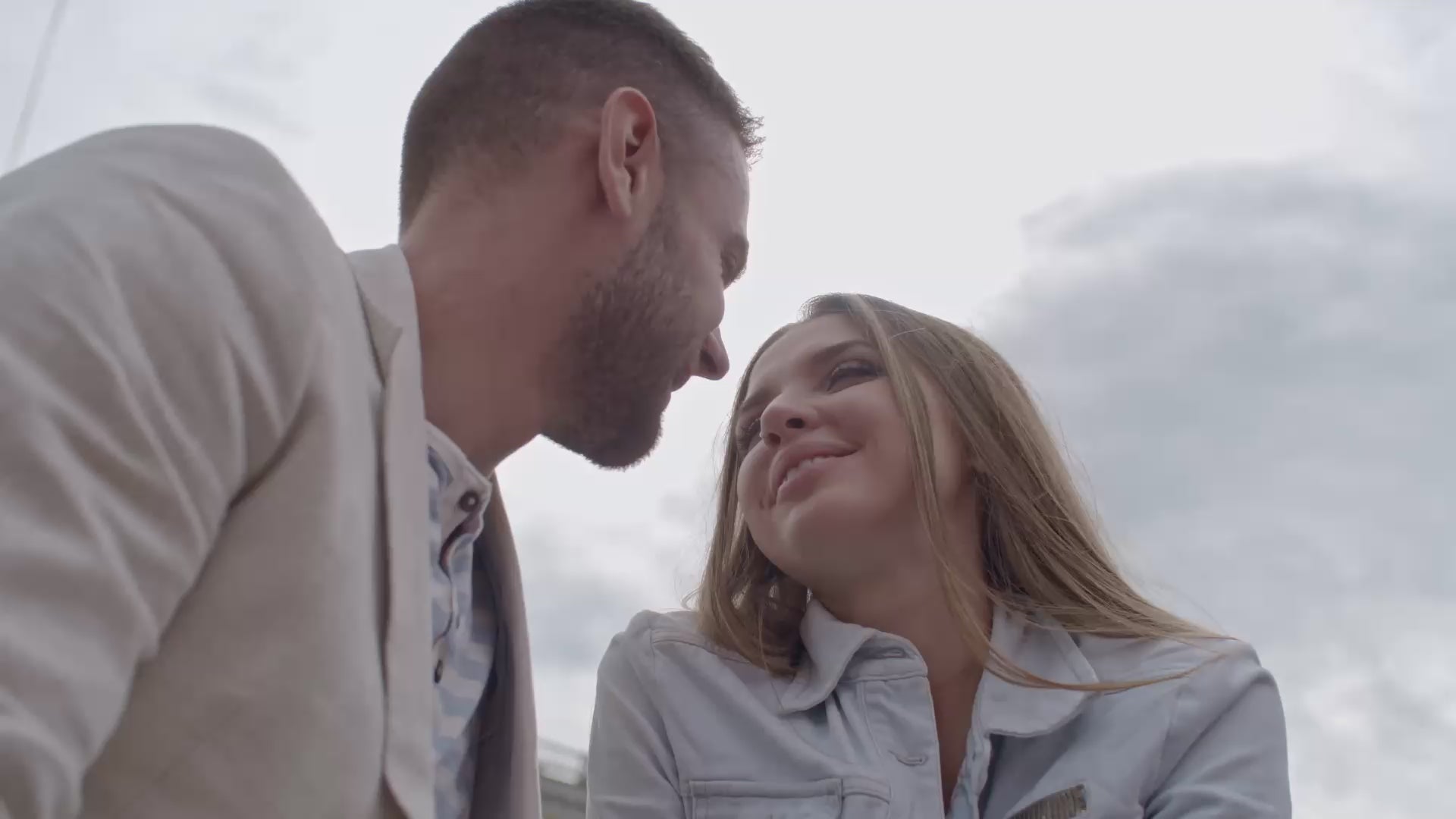 Carica il video: canzone personalizzata